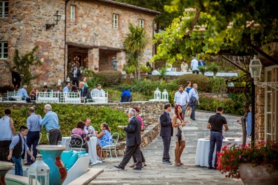 groom, bride, wedding, tuscany, getting married in italy, wedding photography, Valle di Badia